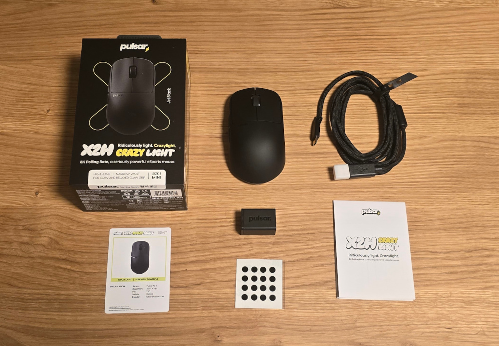 Pulsar X2H CrazyLight Mini packaging and content