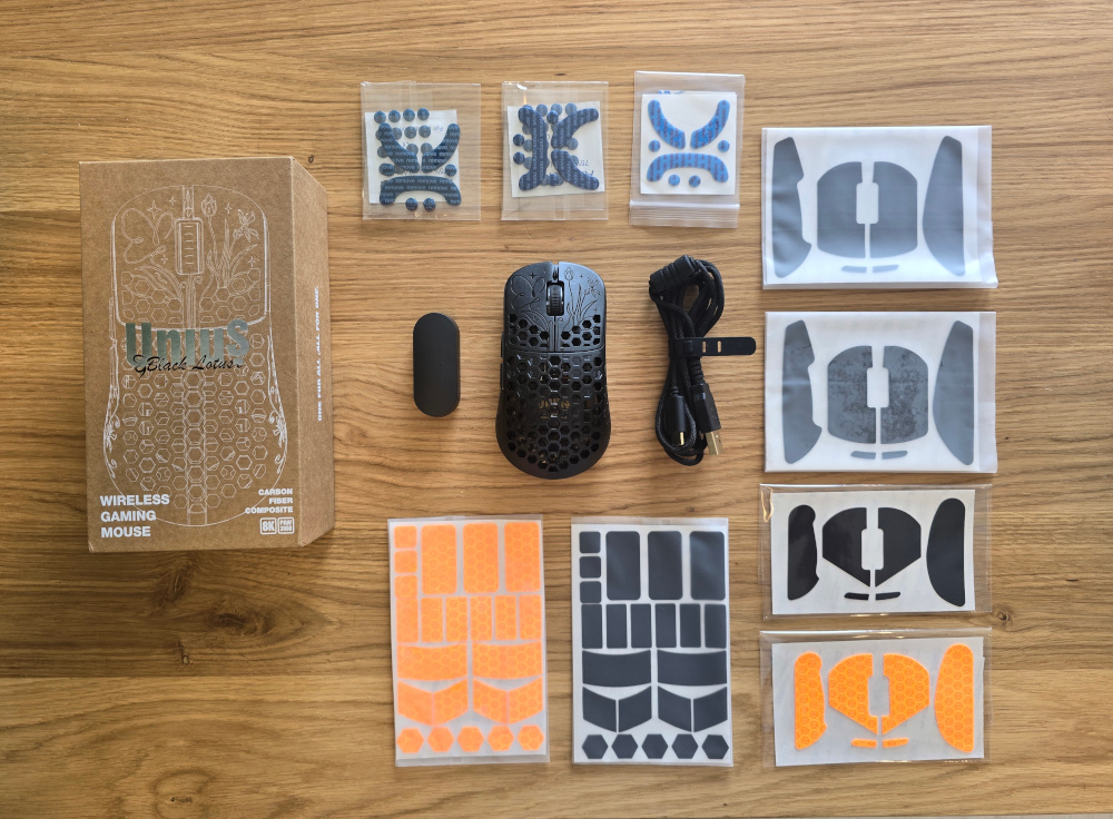 UNIUS Black Lotus packaging and content